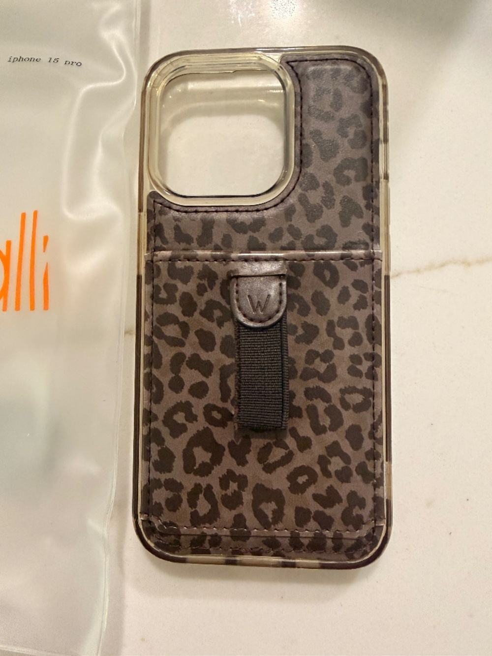 Walli iPhone 15 Pro sport case. Shadow leopard